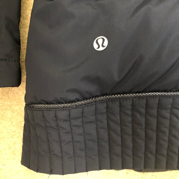LuLuLemon Fluffed Up Pullover; Navy - Picture 9 of 10